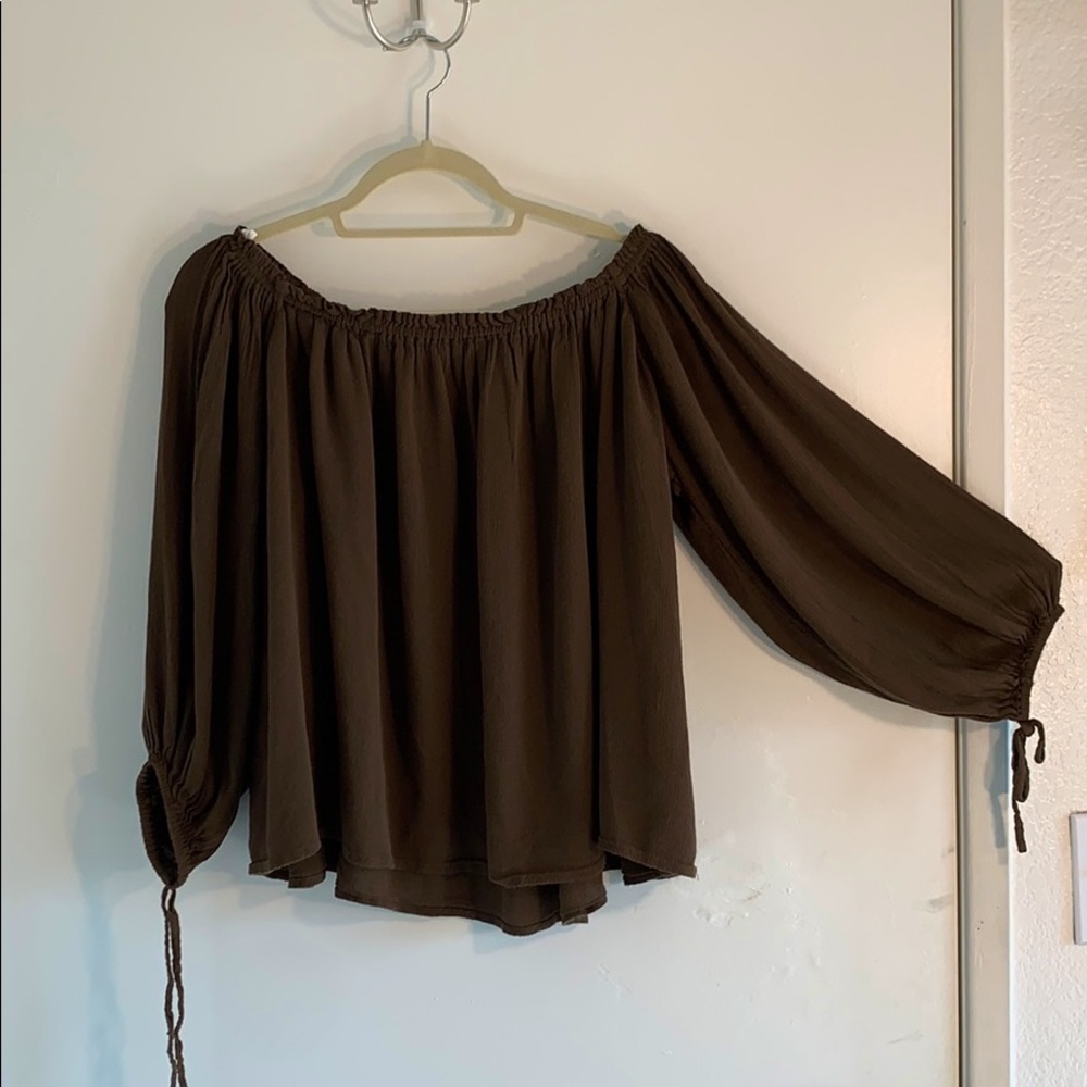 Off the shoulder blouse, moss green color